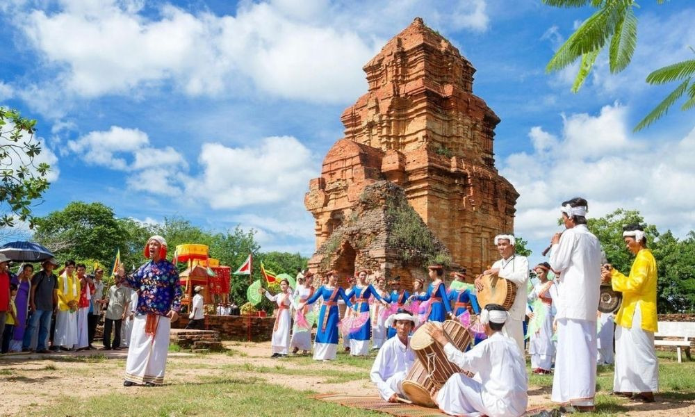 traditional festival at Nhan Tower