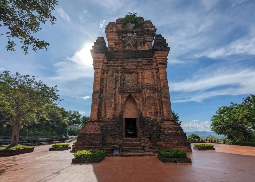 Nhan tower tuy hoa phu yen