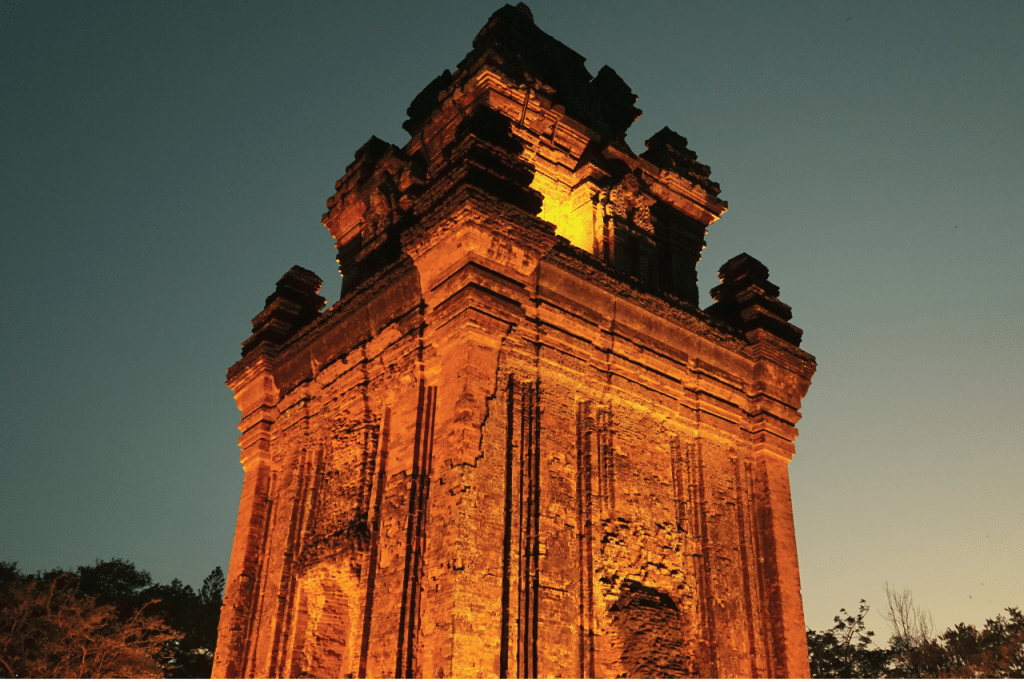 nhan tower